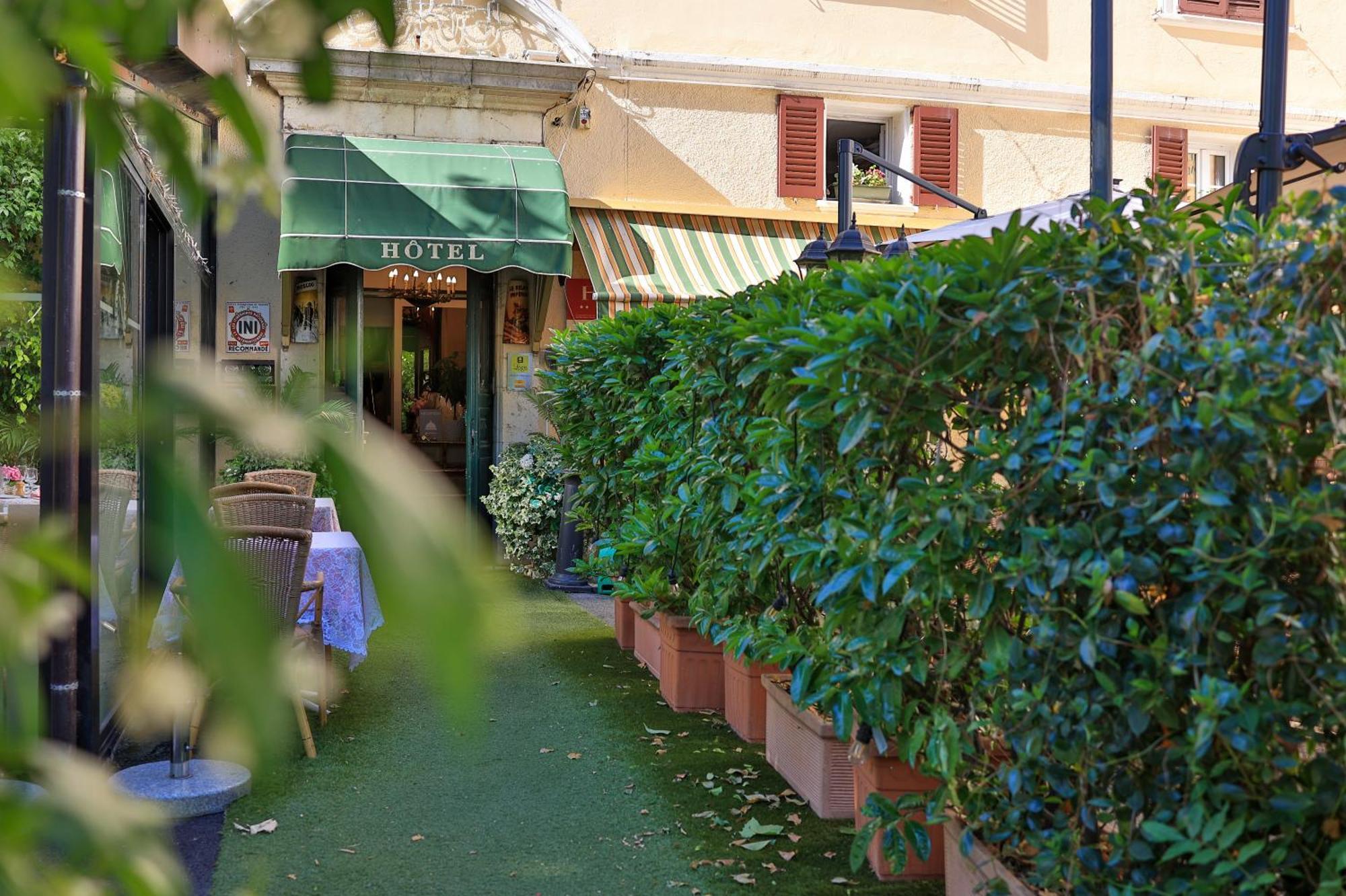Logis Le Relais Imperial Hotel Saint-Vallier-de-Thiey Exterior photo